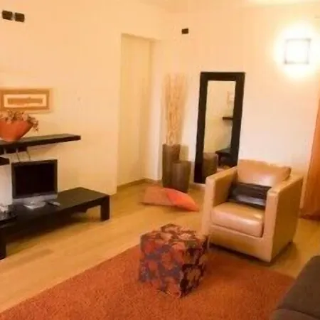 מלון Casa Americani 3*