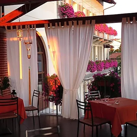 Casa Americani Hotel 3*